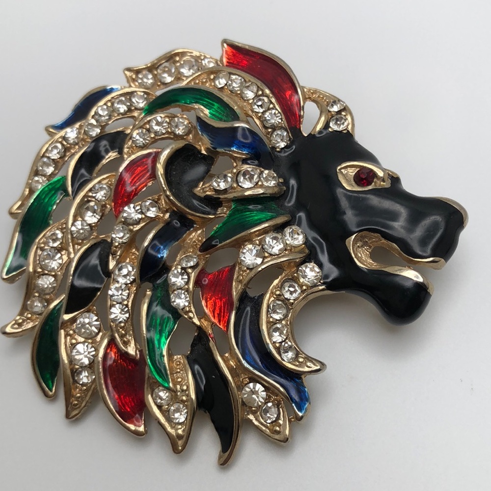 VTG Lion With Rhinestones Gold Tone Enamel Painted Multicolor Pin Brooch Leo